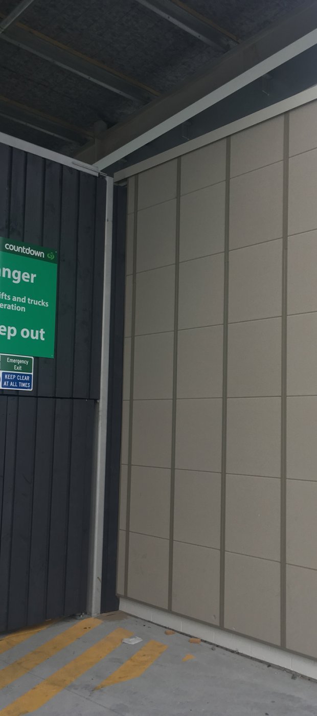Reapor Used in High Wind Area in Bayfair Shopping Centre